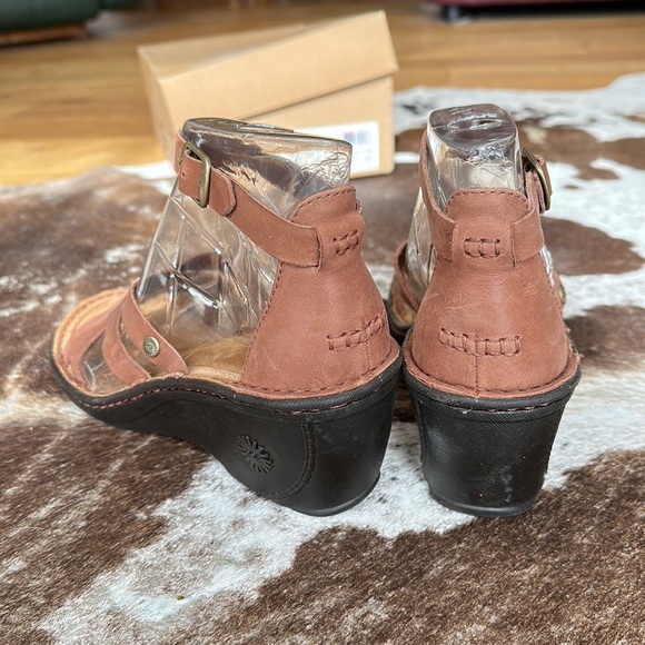 Size 8 EU 39 Australia UGGS brand new - Picture 2 of 3